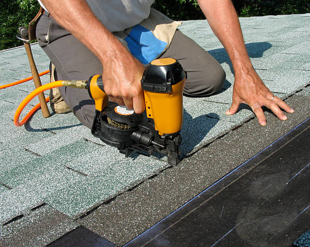 Best Emergency Roof Repair  in Marshalltown, IA